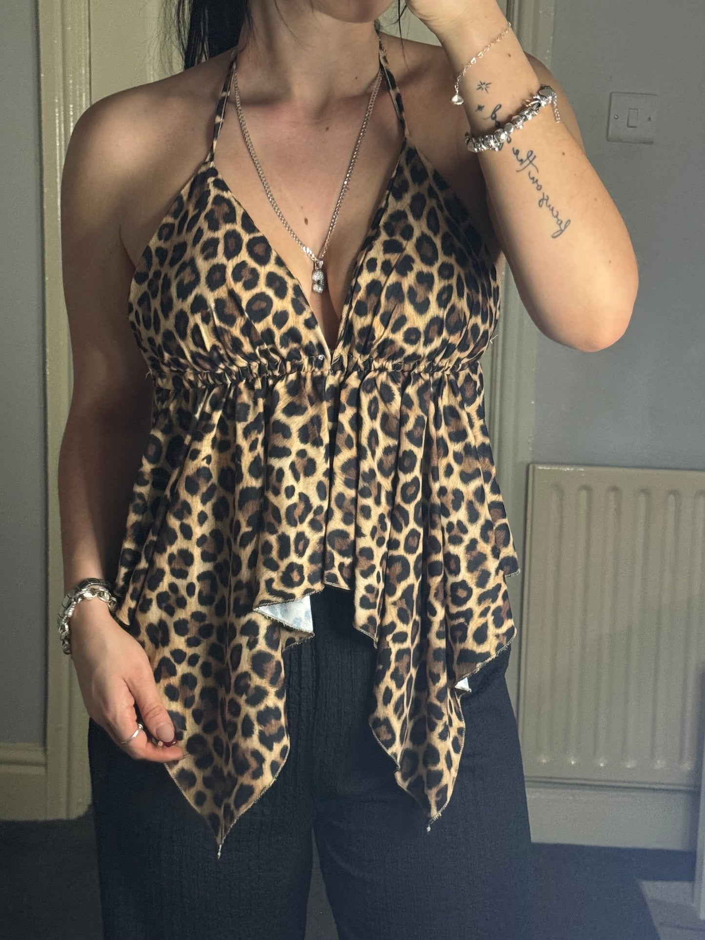 Floaty tie around top