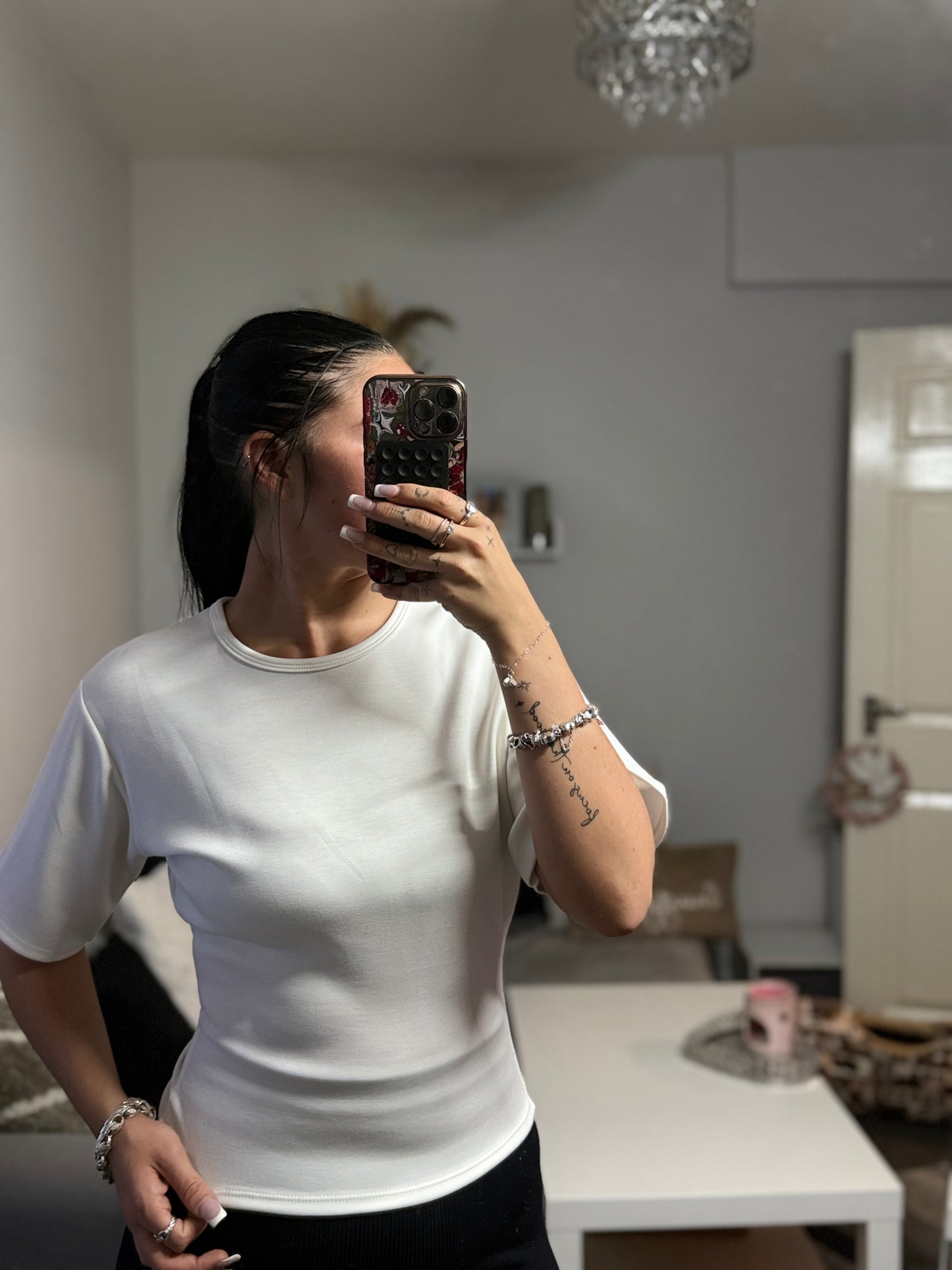Viral fitted top