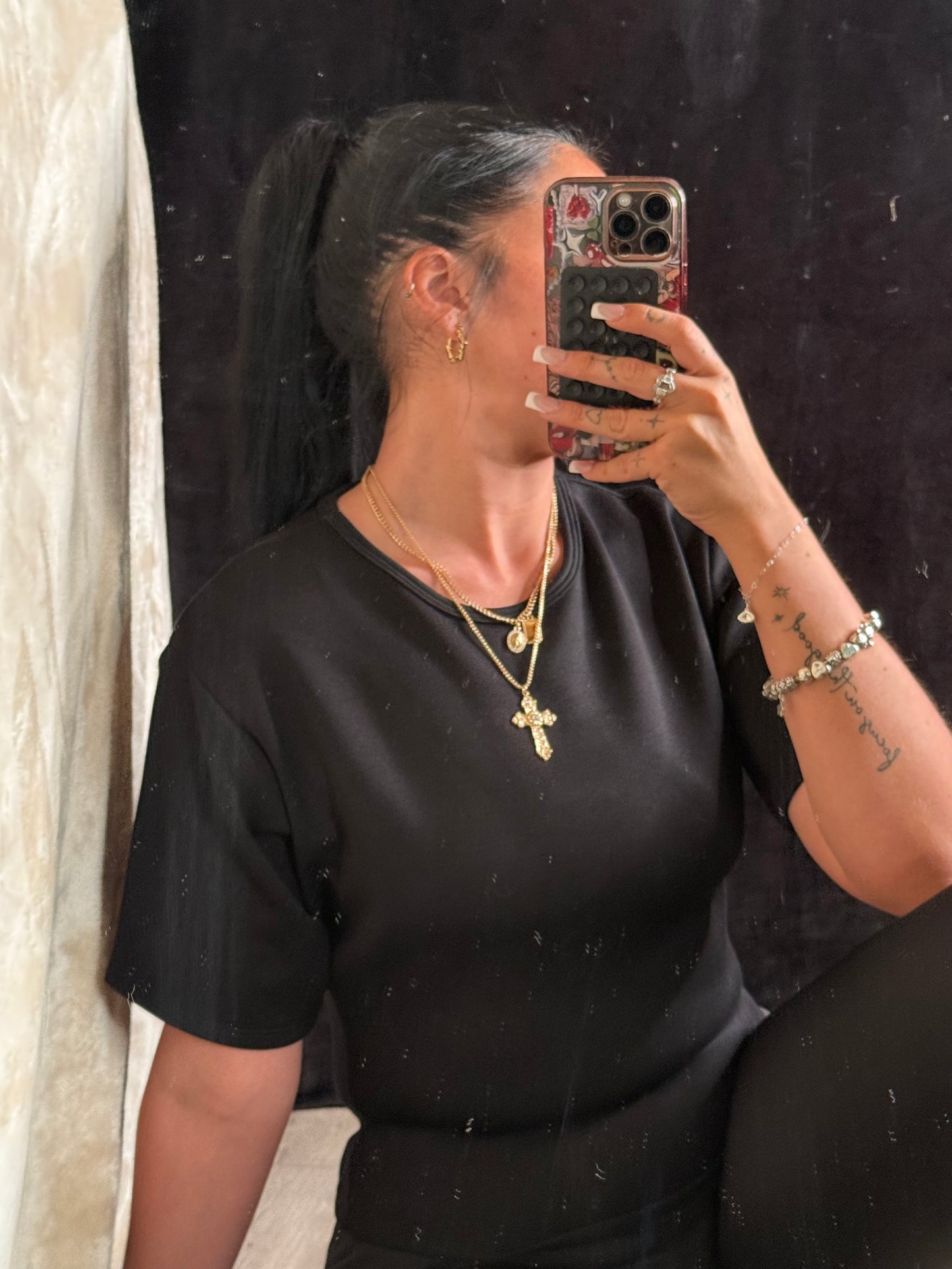 Viral fitted top