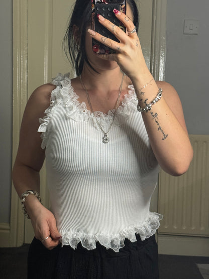 Lace ruffled trim ribbed vest