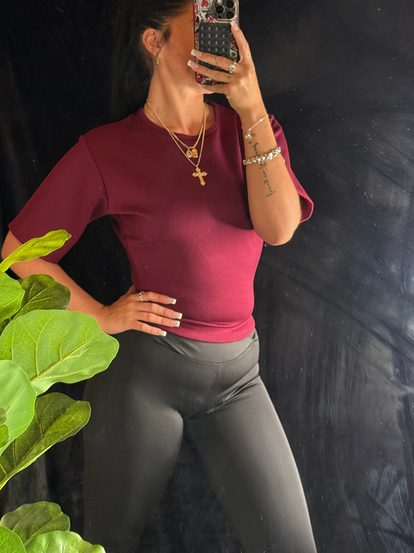 Viral fitted top