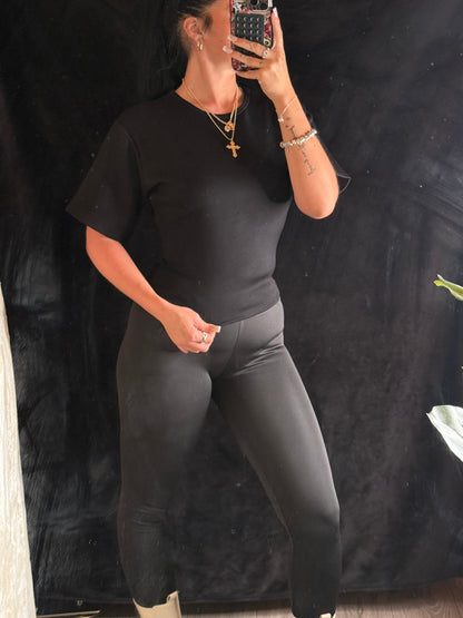 Viral fitted top