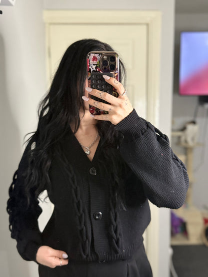 Super soft cropped buttoned braided cardigan