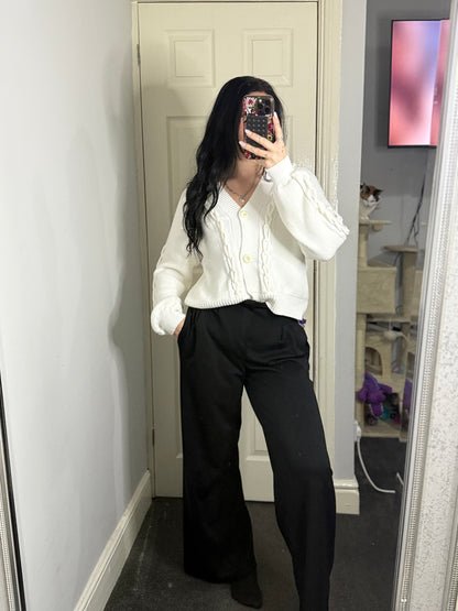 Super soft cropped buttoned braided cardigan