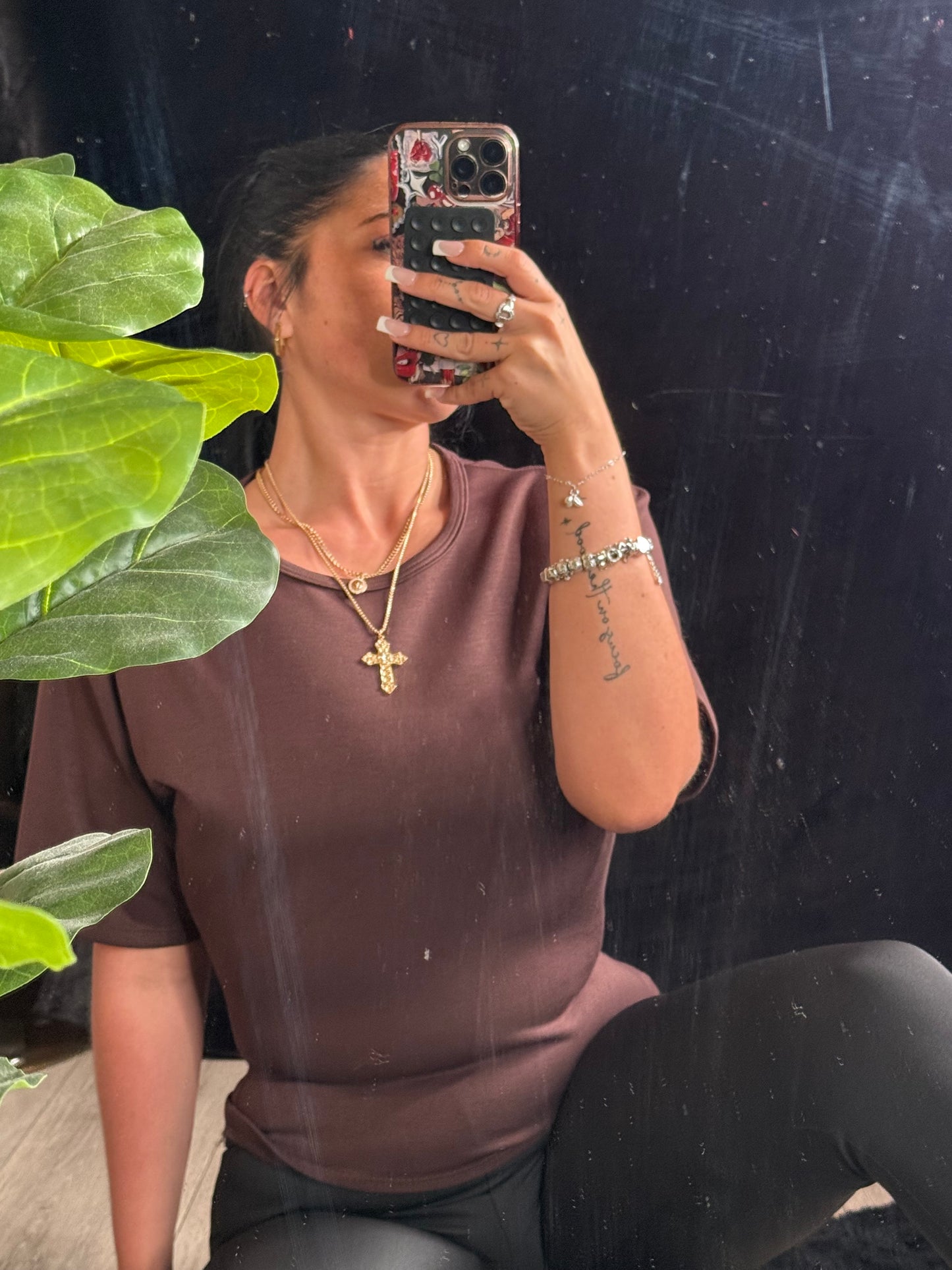 Viral fitted top