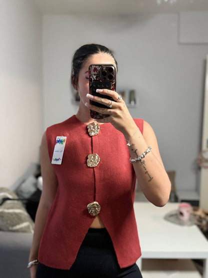 Smart vest gold buttons
