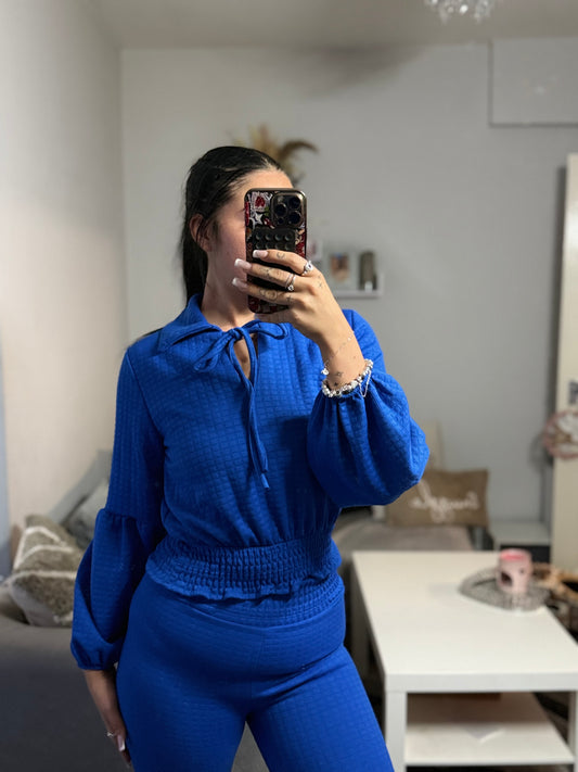 Two piece set