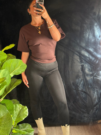 Viral fitted top